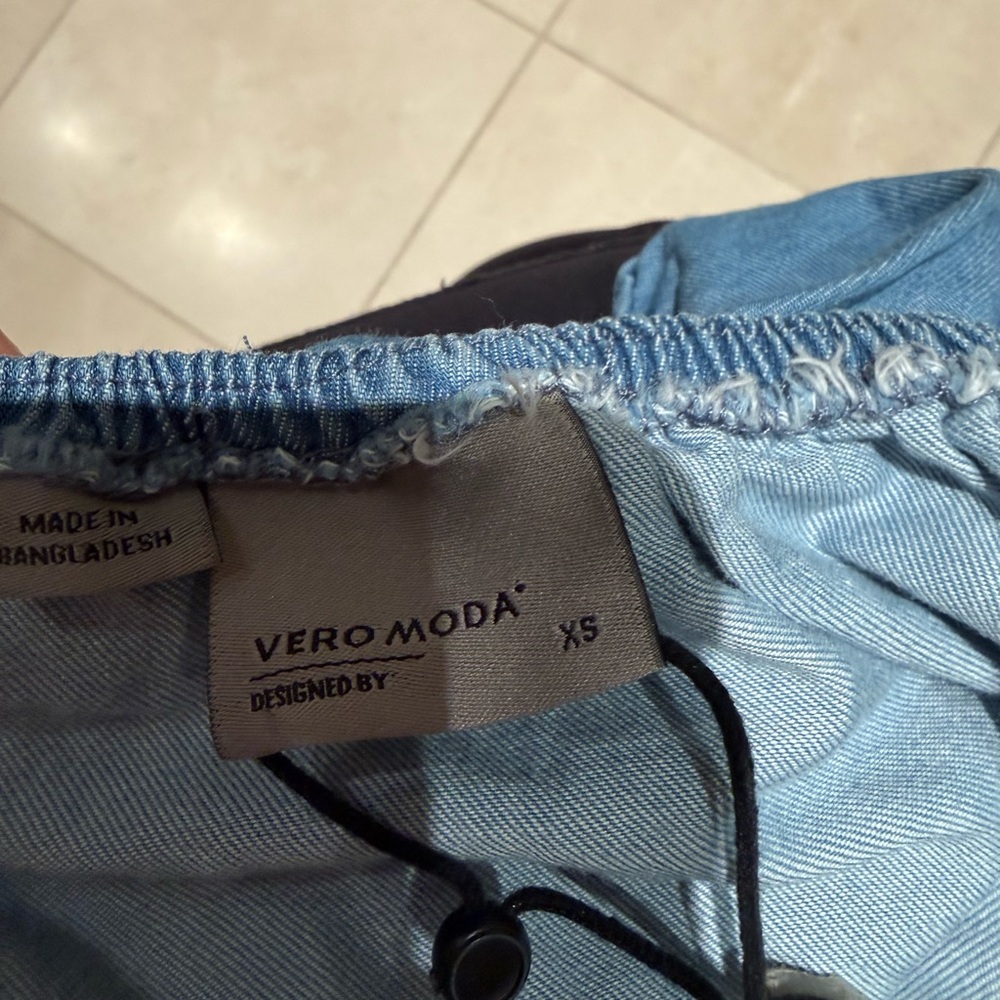 Vero Moda Light Blue jean Ruffle Blouse - Picture 3 of 3